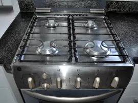 Encuentra las mejores cocinas de gas butano con horno y portabombonas en MediaMarkt